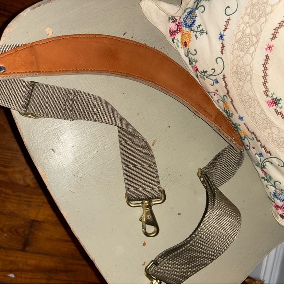 Hartmann Brown Leather Shoulder Strap for Men - Picture 2 of 4